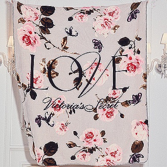 Victoria's Secret Bedding Victorias Secret Sherpa Blanket Poshmark